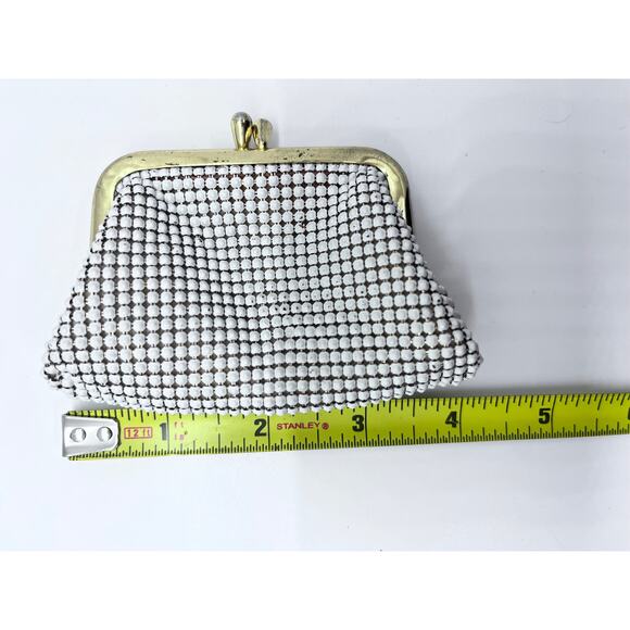 Vintage Whiting & Davis White Enamel Mesh Coin Purse - Picture 6 of 10